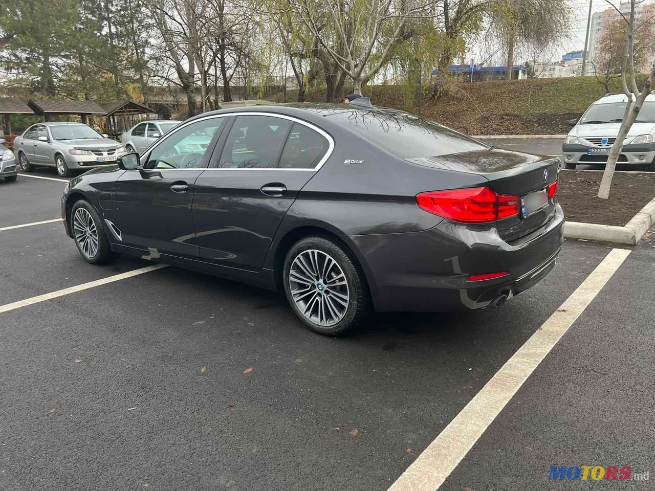 2017' BMW 5 Series photo #5