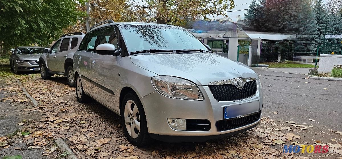 2009' Skoda Fabia photo #2