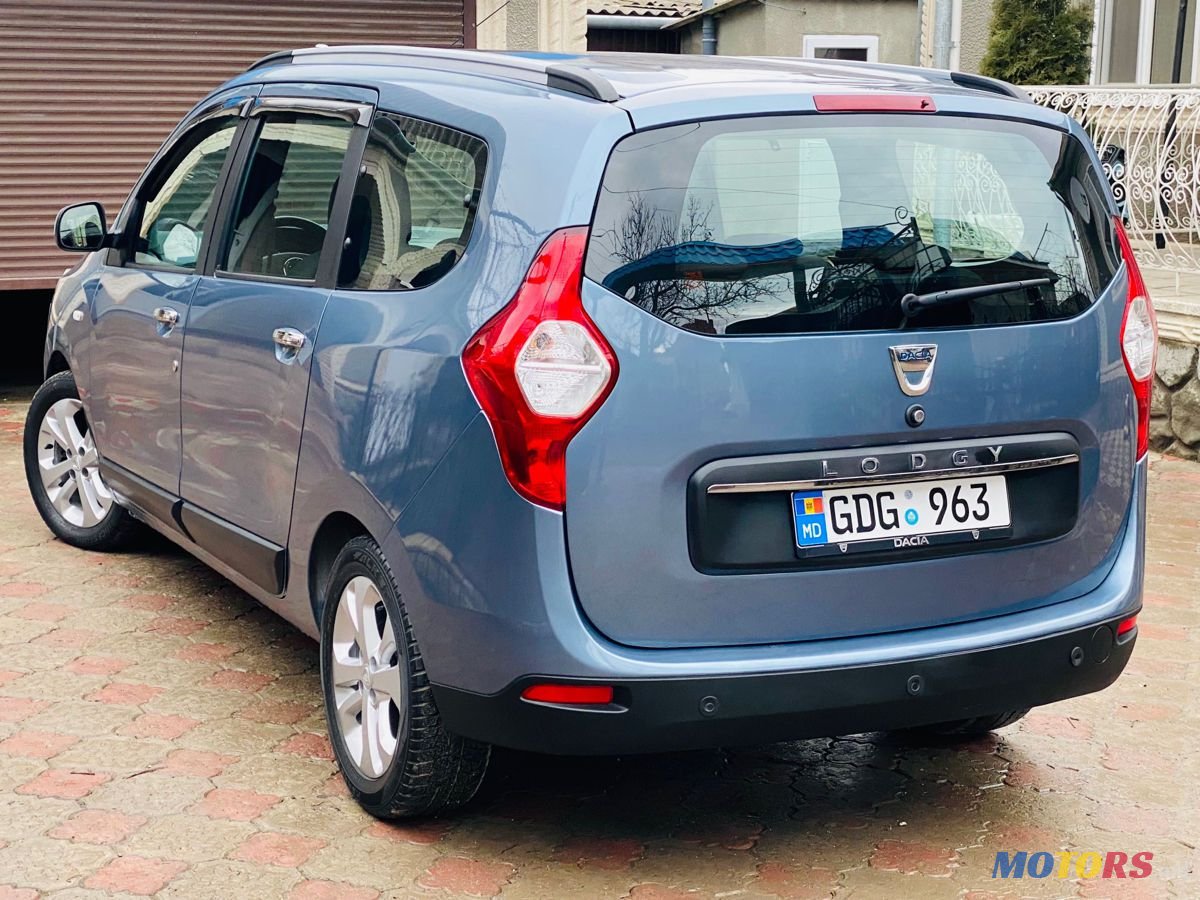 2013' Dacia Lodgy photo #4