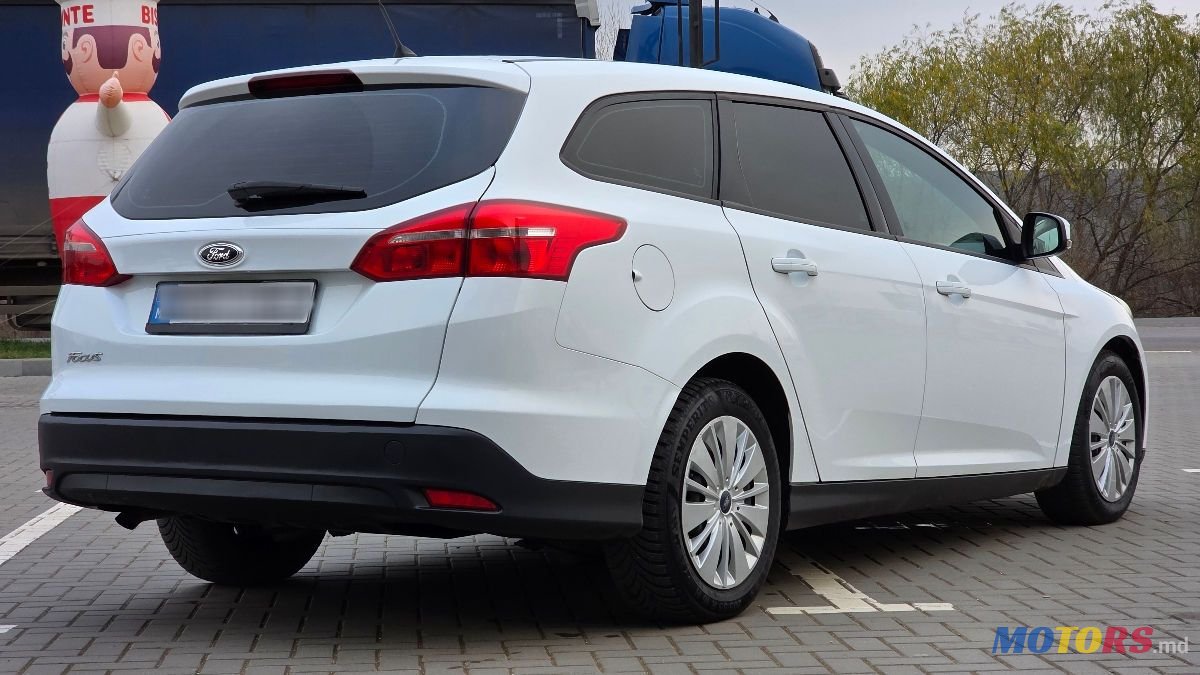 2016' Ford Focus photo #3