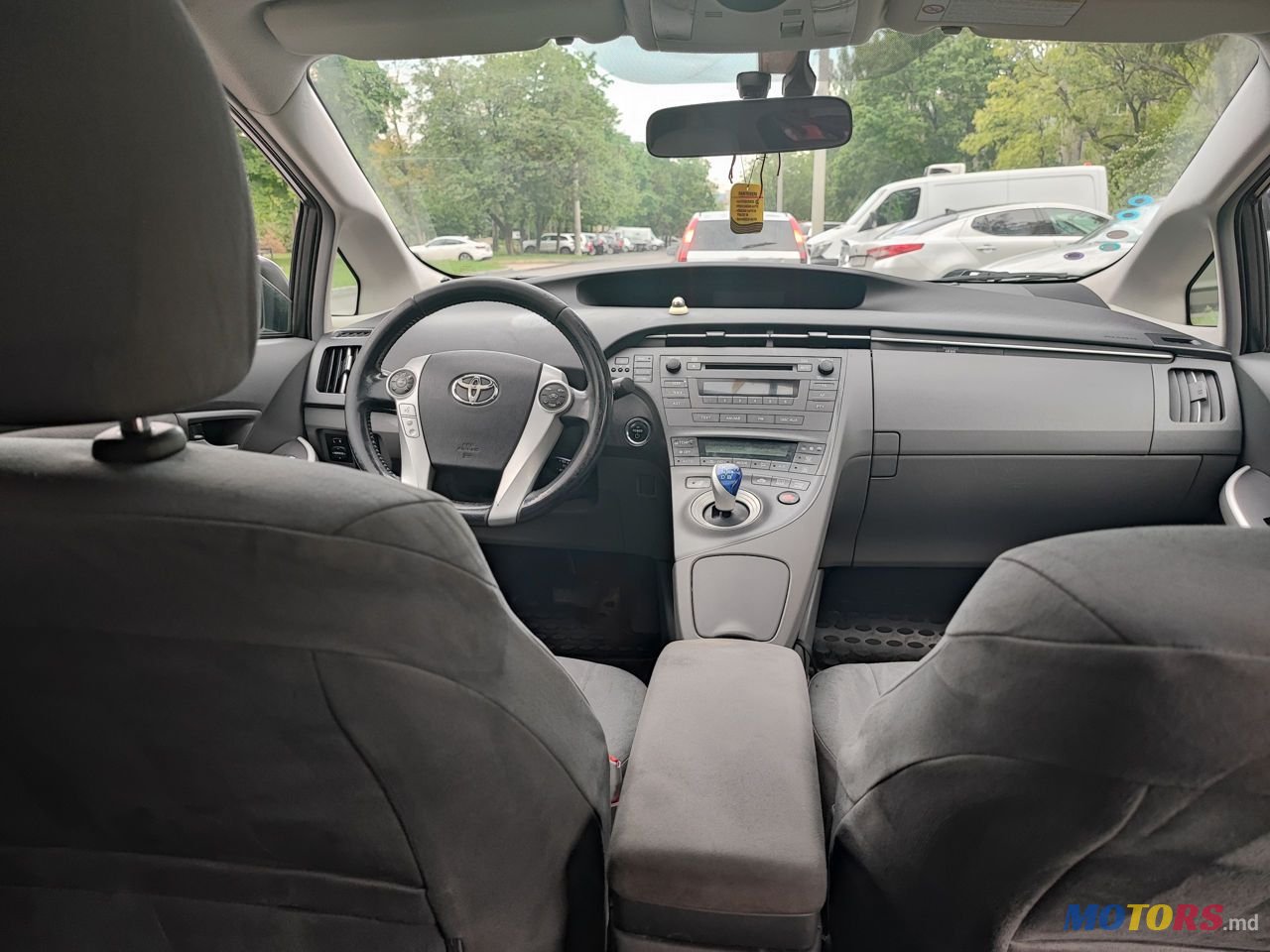 2010' Toyota Prius photo #3