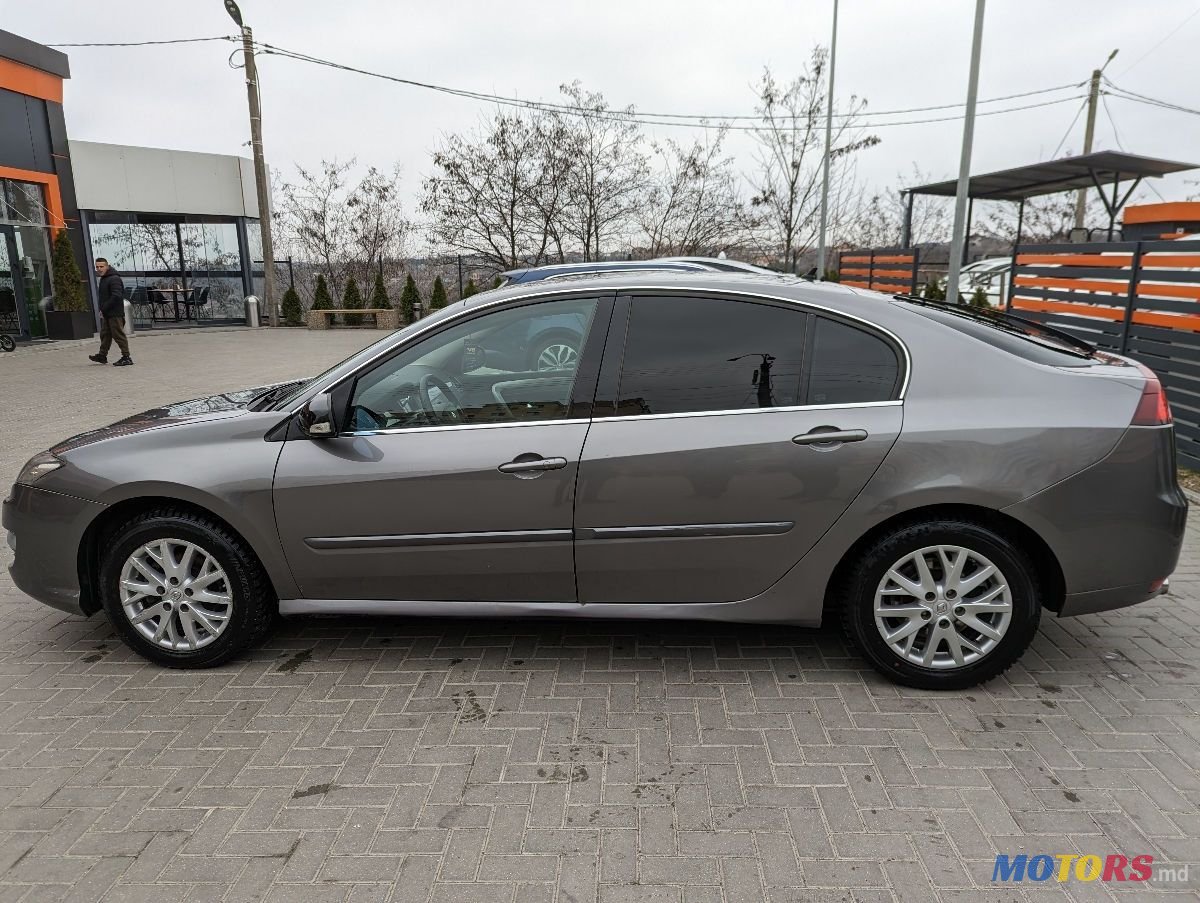 2015' Renault Laguna photo #6