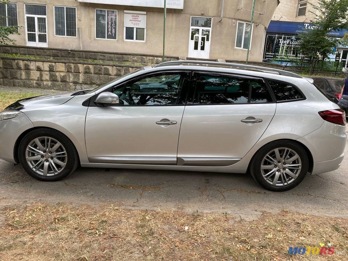 2012' Renault Megane photo #6