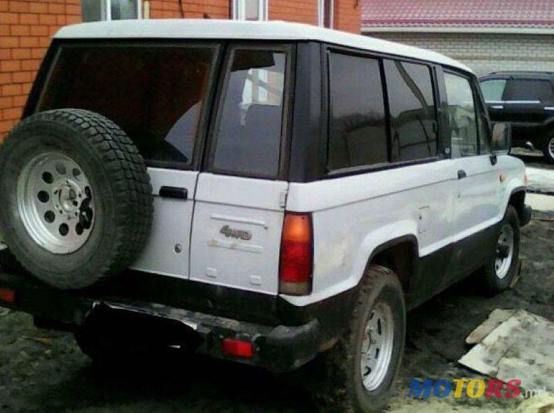 1986' Isuzu Trooper photo #4