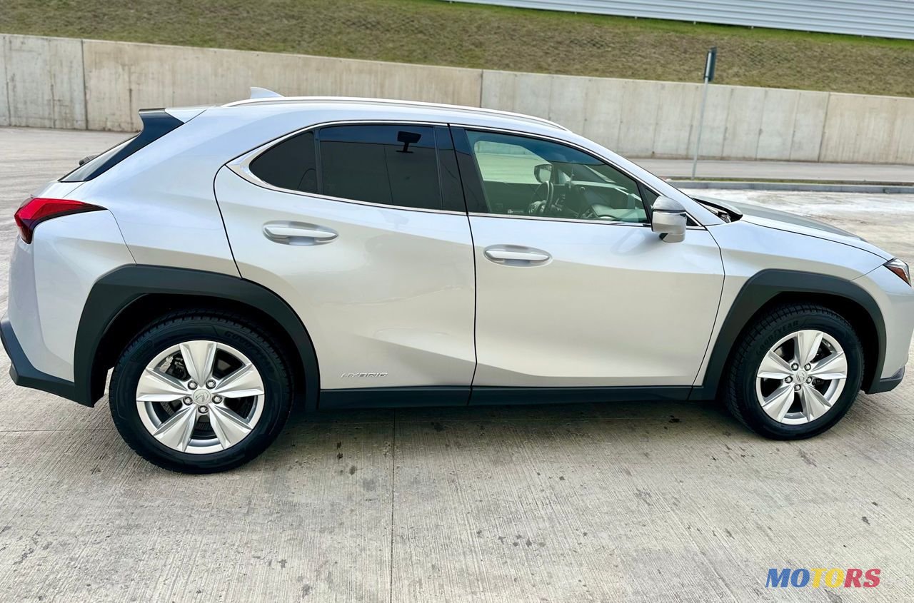 2020' Lexus UX photo #6