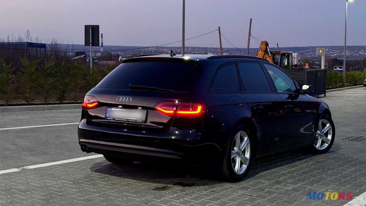 2012' Audi A4 photo #3