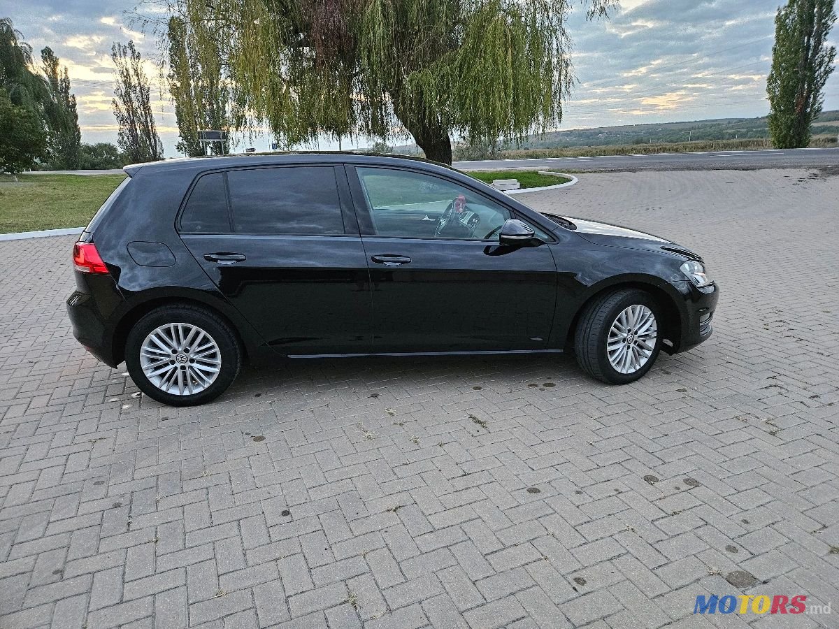 2014' Volkswagen Golf photo #1