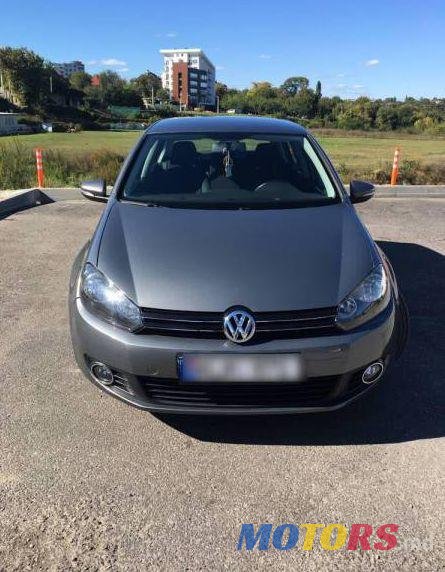2009' Volkswagen Golf photo #1