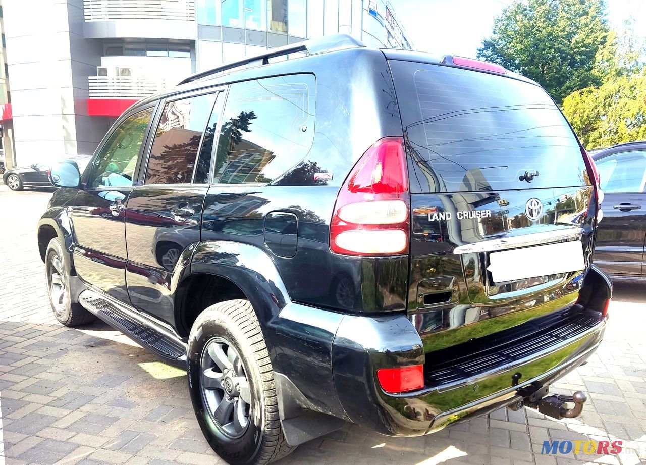 2006' Toyota Land Cruiser Prado photo #6
