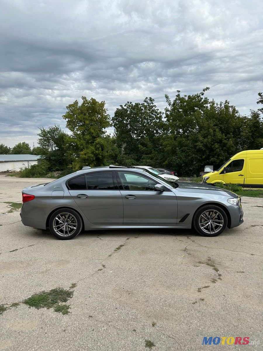 2019' BMW 5 Series photo #6