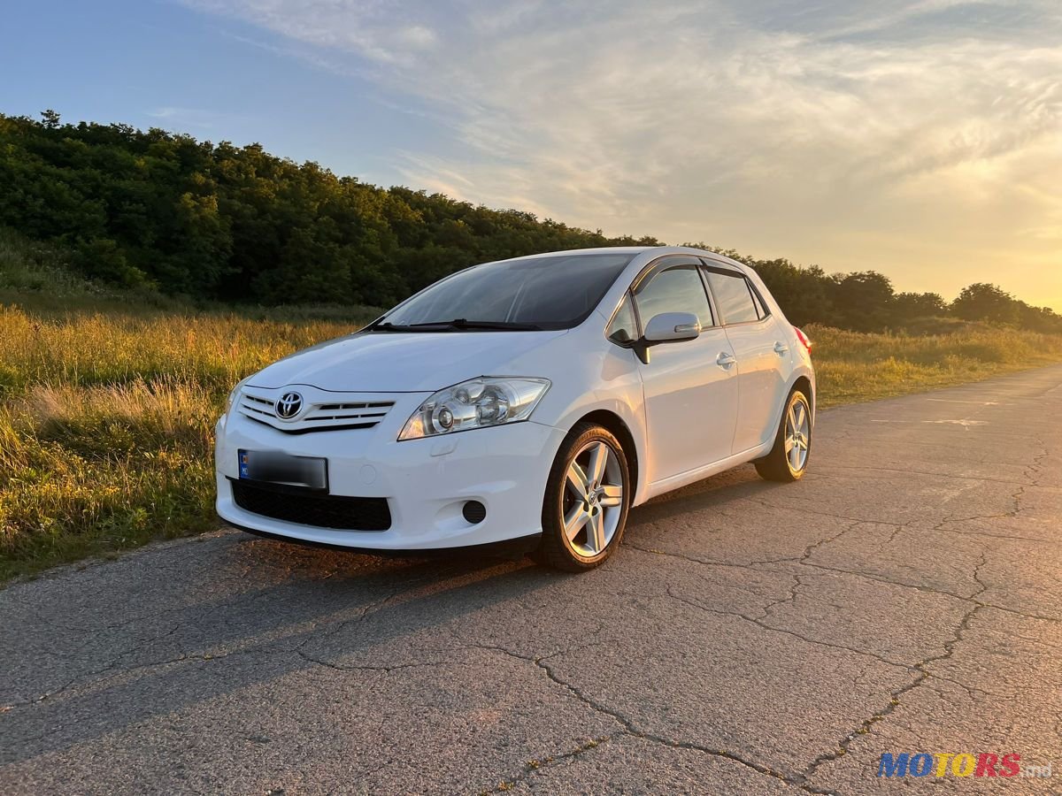 2010' Toyota Auris photo #6