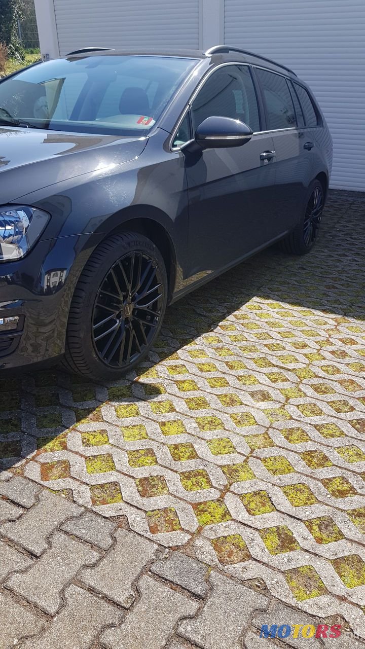 2016' Volkswagen Golf photo #3