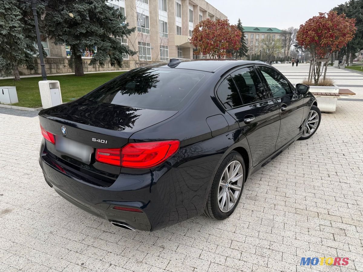 2017' BMW 5 Series photo #4