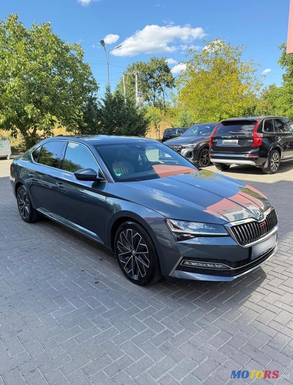 2020' Skoda Superb photo #2