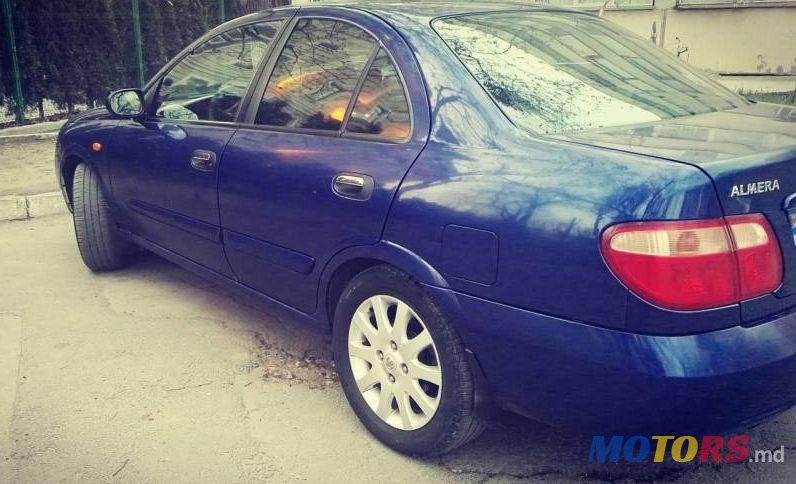 2004' Nissan Almera photo #1