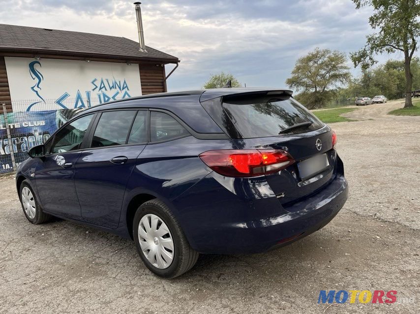 2017' Opel Astra photo #6