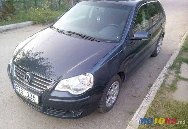 2004' Volkswagen Polo photo #2