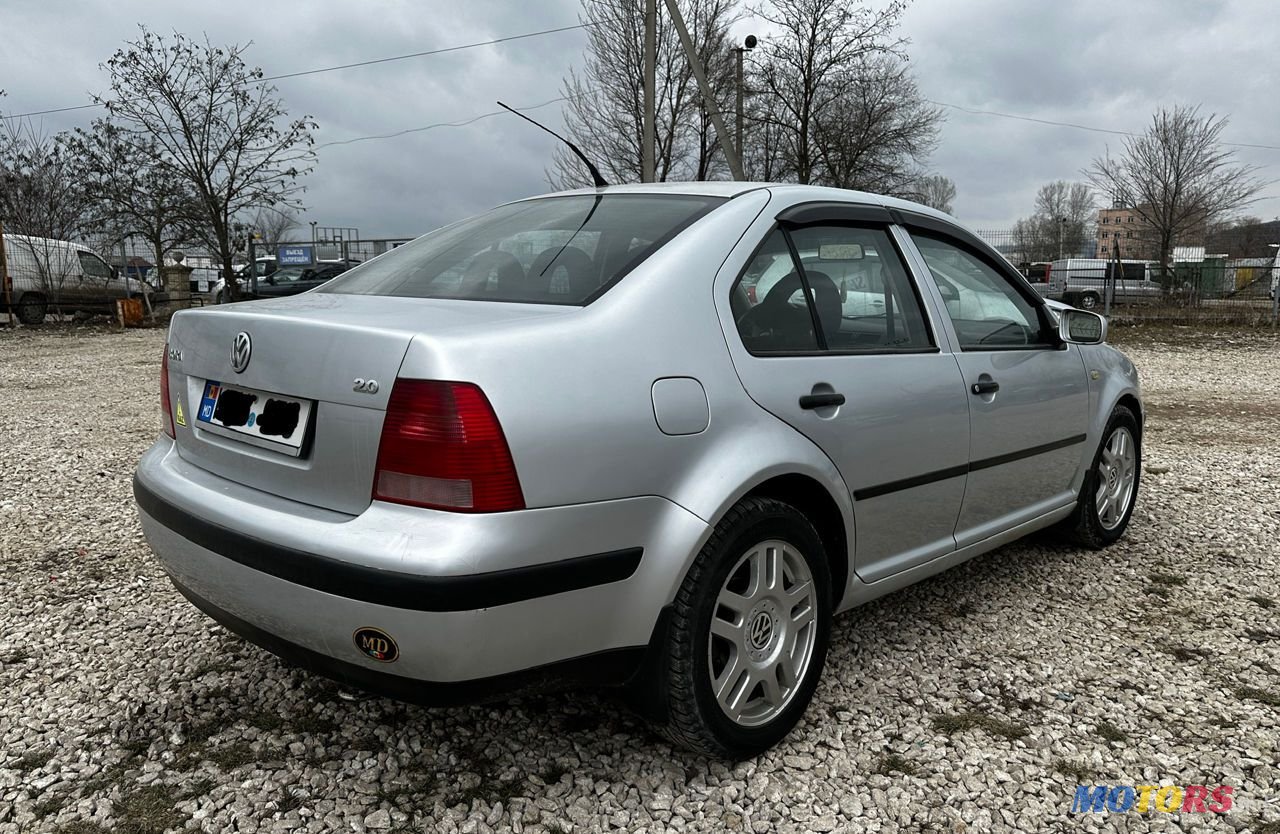 2002' Volkswagen Bora photo #3