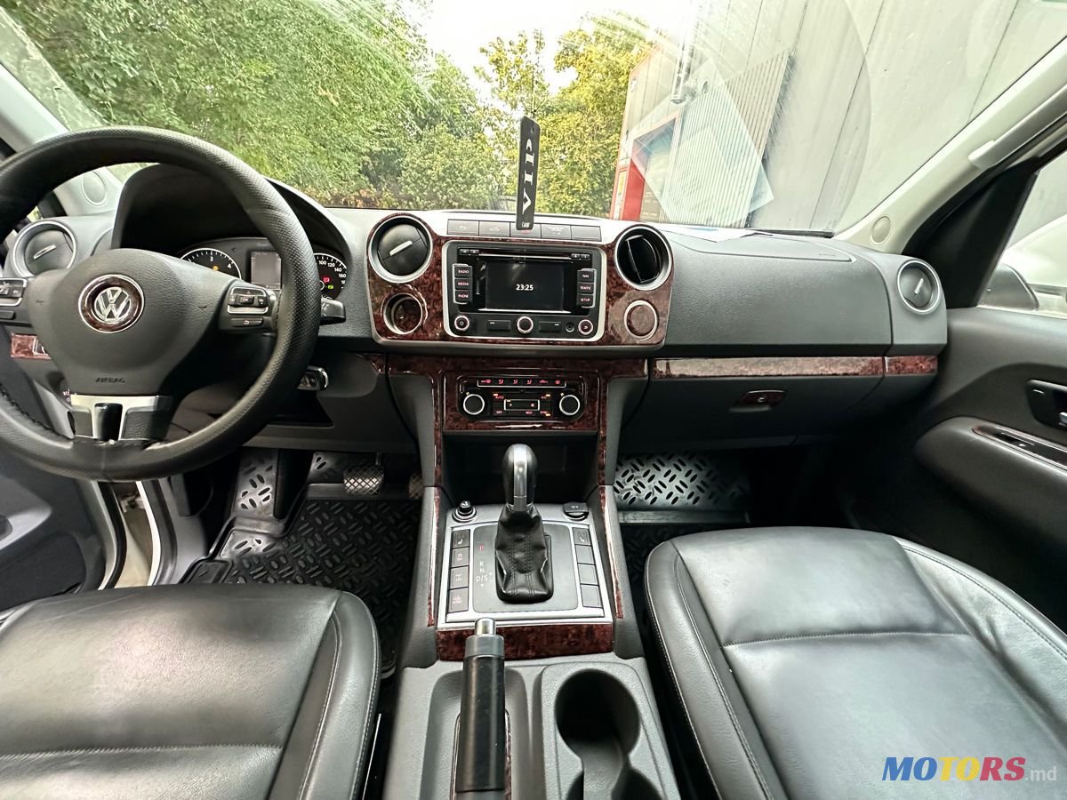 2014' Volkswagen Amarok photo #4
