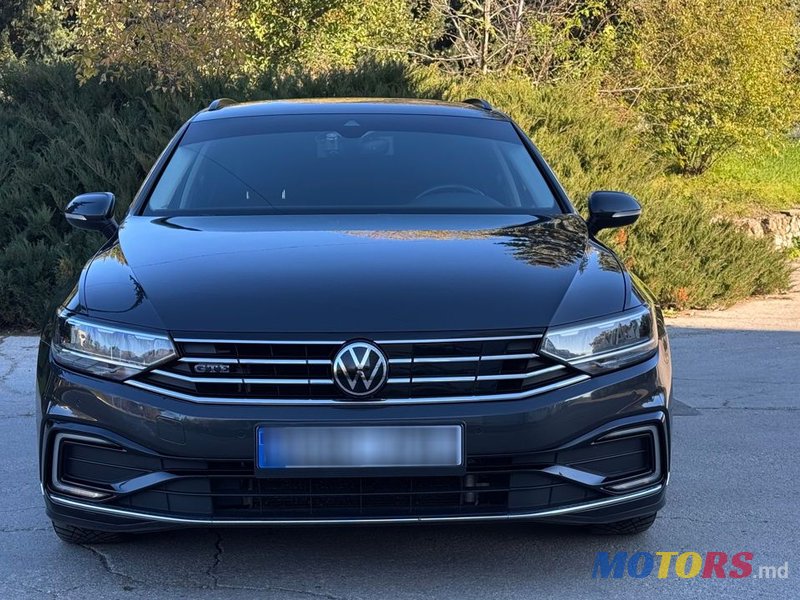 2020' Volkswagen Passat photo #3