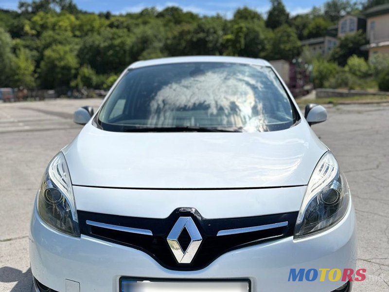 2012' Renault Scenic photo #2