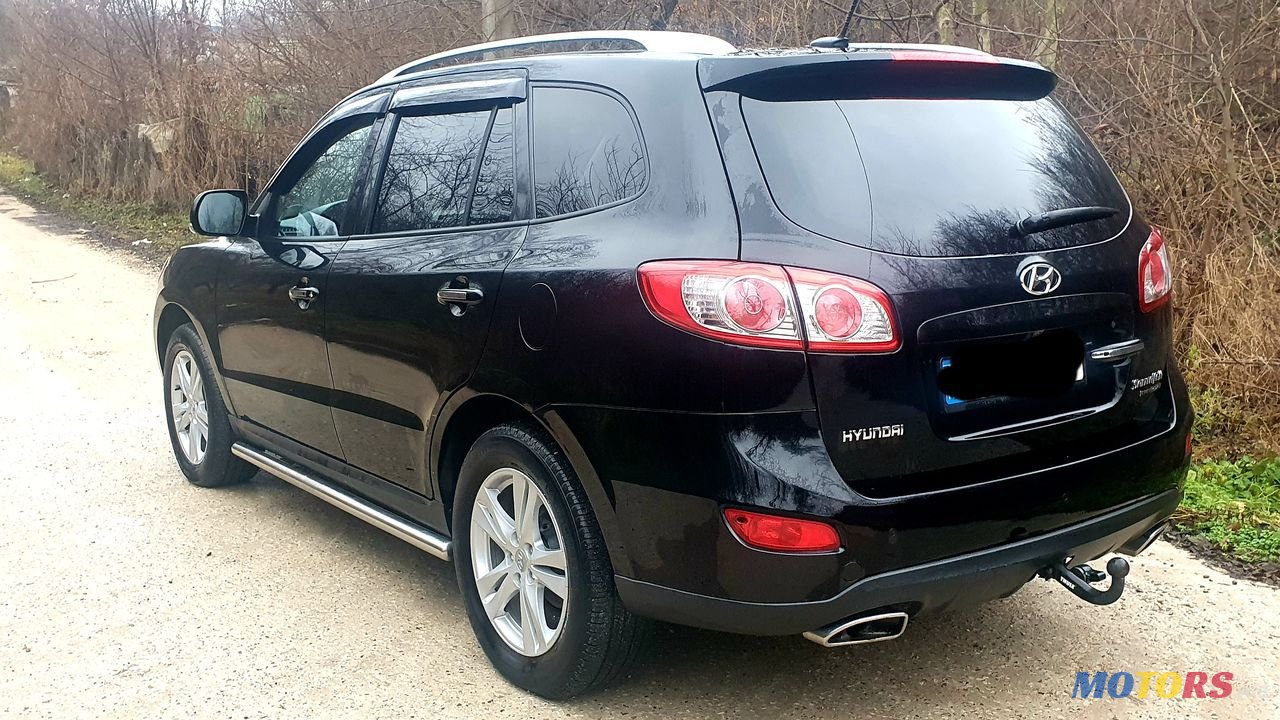 2010' Hyundai Santa Fe photo #3