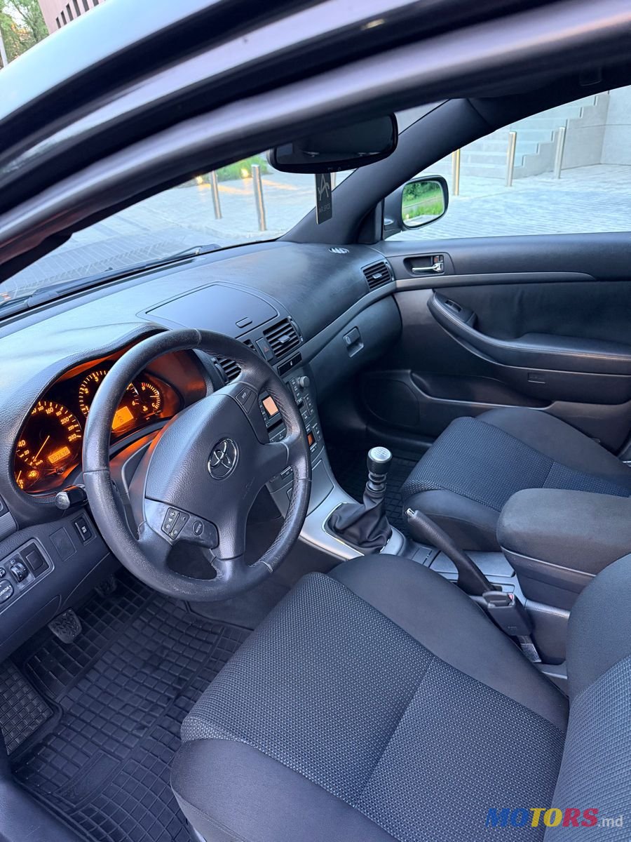 2007' Toyota Avensis photo #6