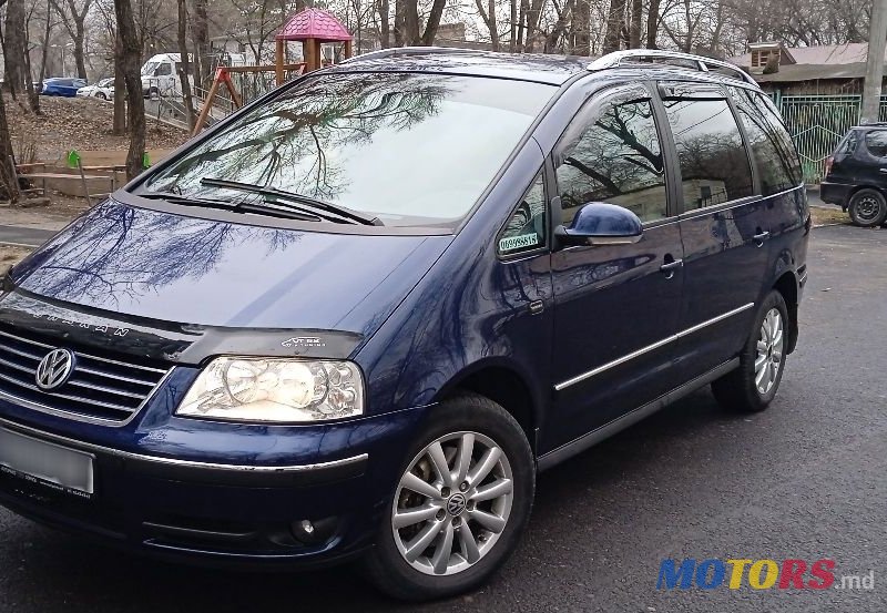 2005' Volkswagen Sharan photo #1