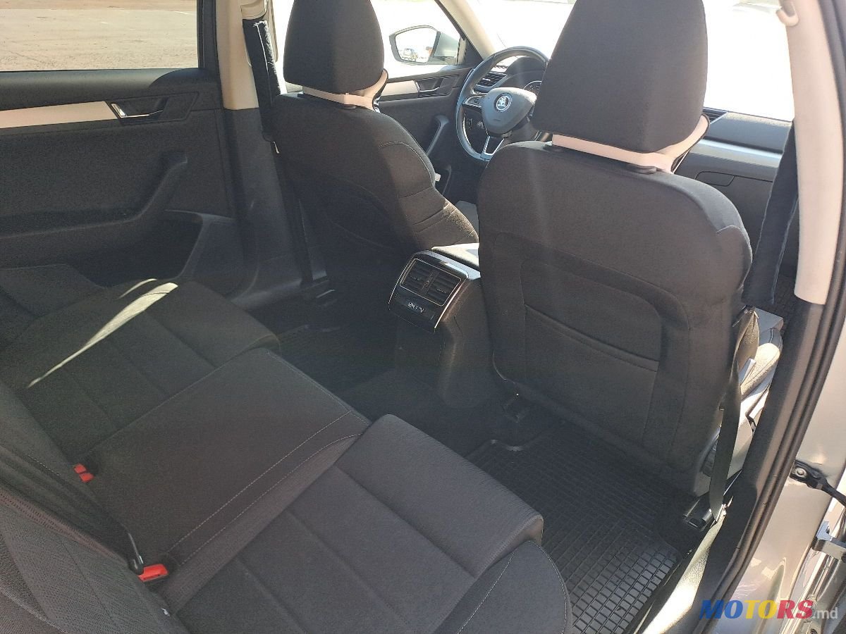 2018' Skoda Superb photo #6