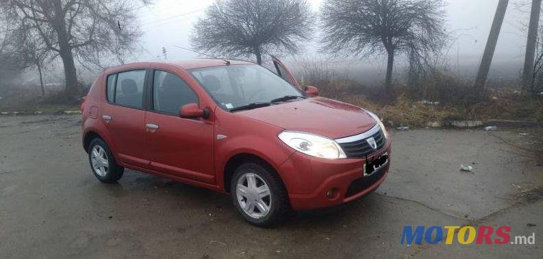 2008' Dacia Sandero photo #1