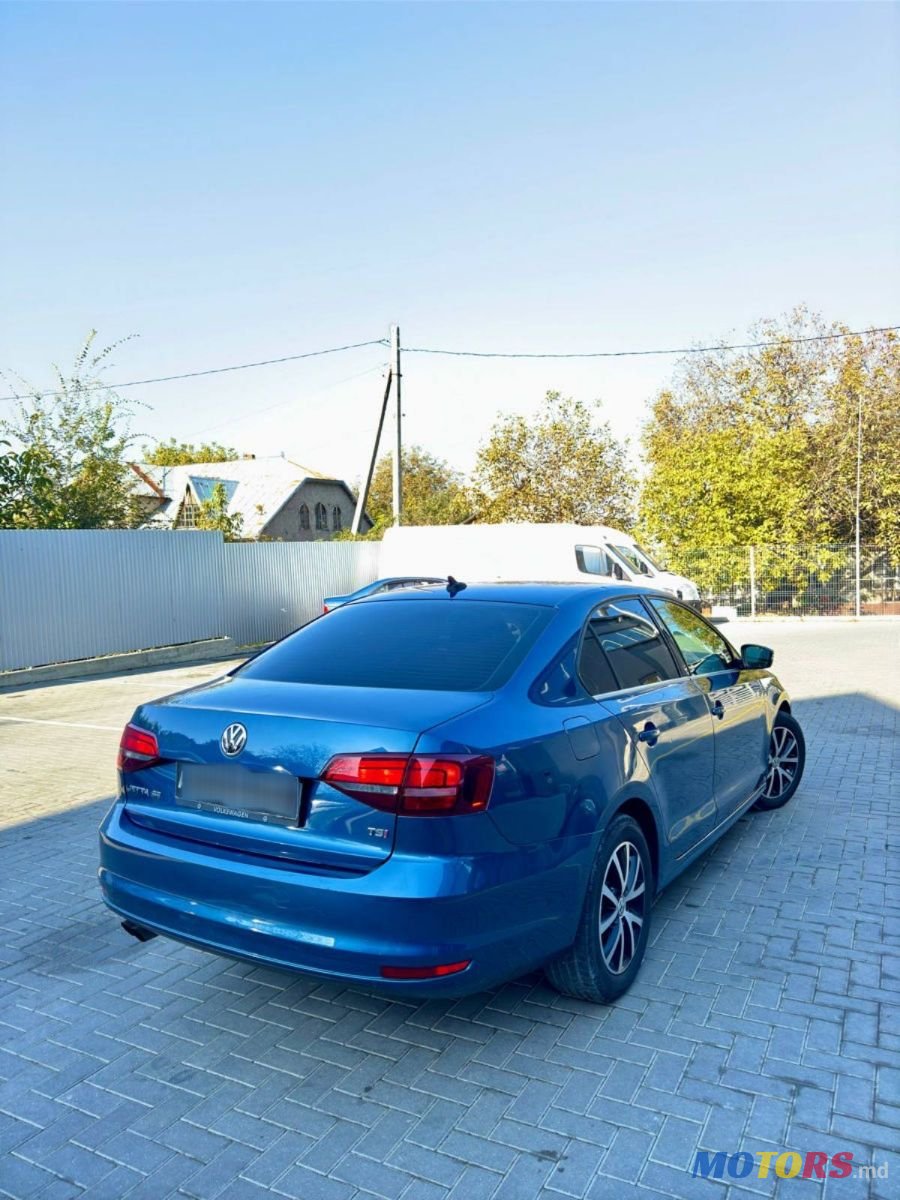 2017' Volkswagen Jetta photo #3