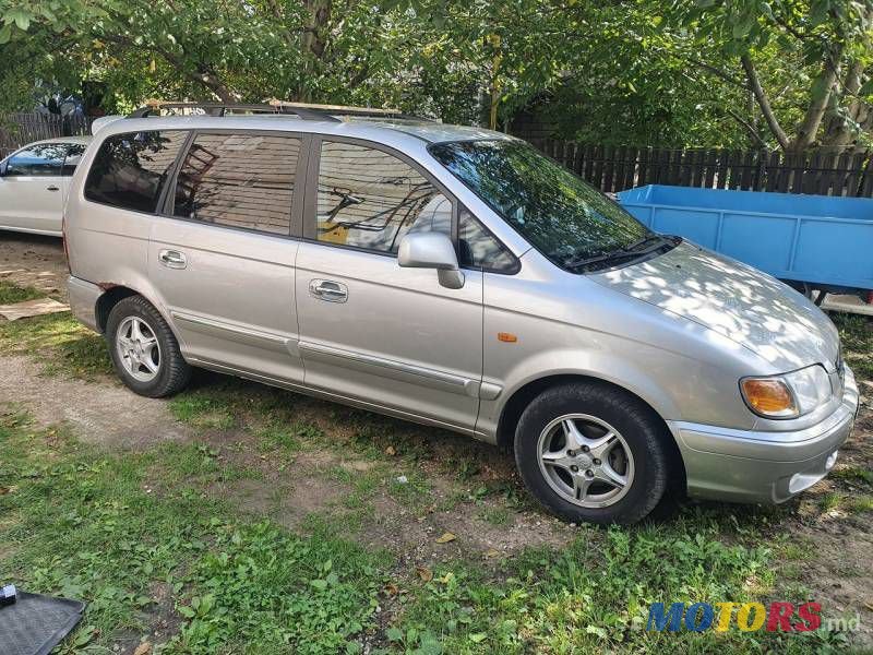 2003' Hyundai Trajet photo #3