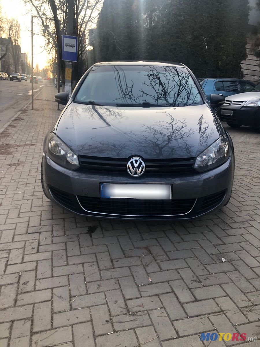 2009' Volkswagen Golf photo #3