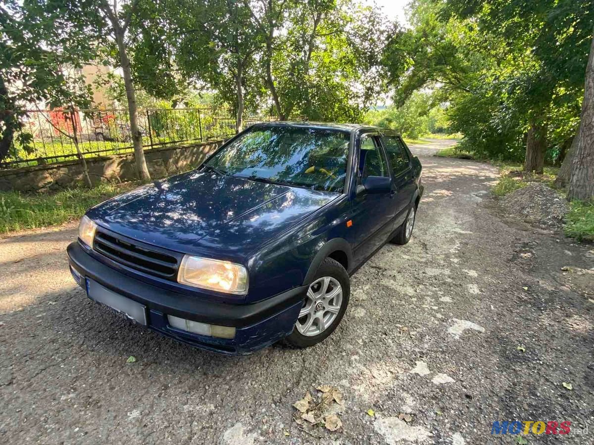 1993' Volkswagen Vento photo #1