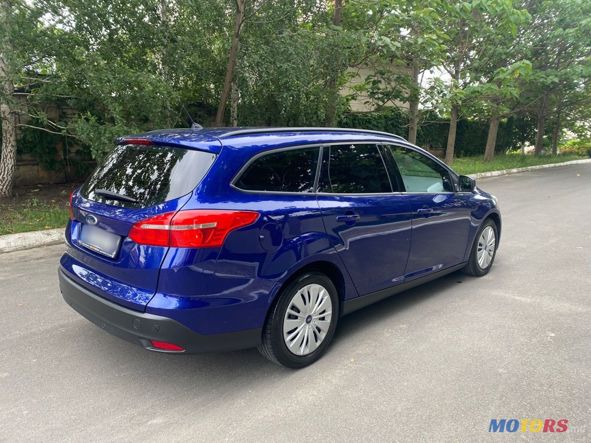 2017' Ford Focus photo #5