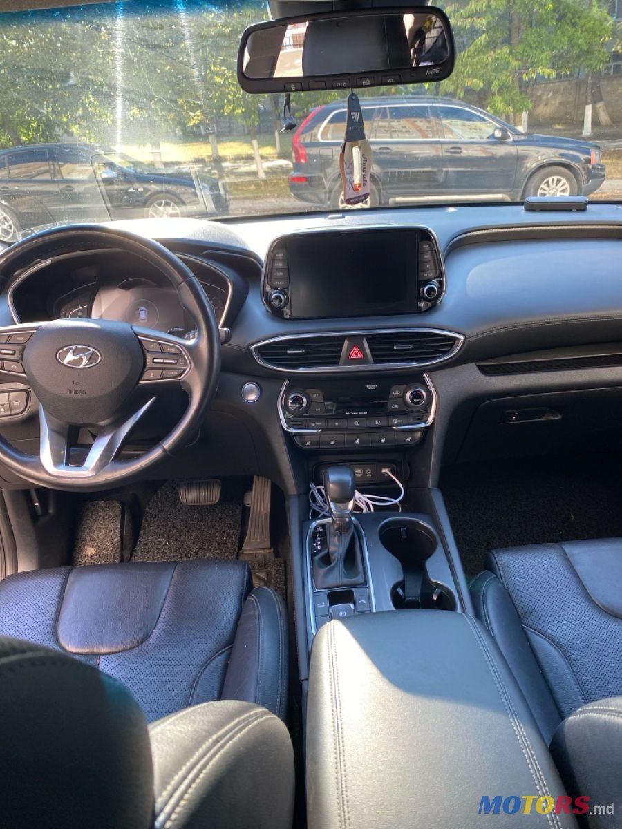 2018' Hyundai Santa Fe photo #3