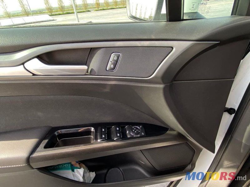 2015' Ford Mondeo photo #6