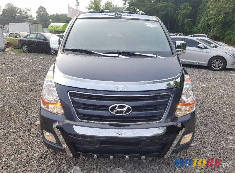 2015' Hyundai H-1 photo #2