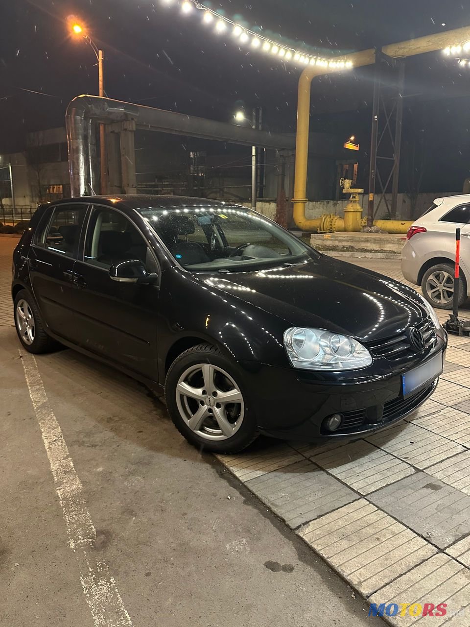 2008' Volkswagen Golf photo #2