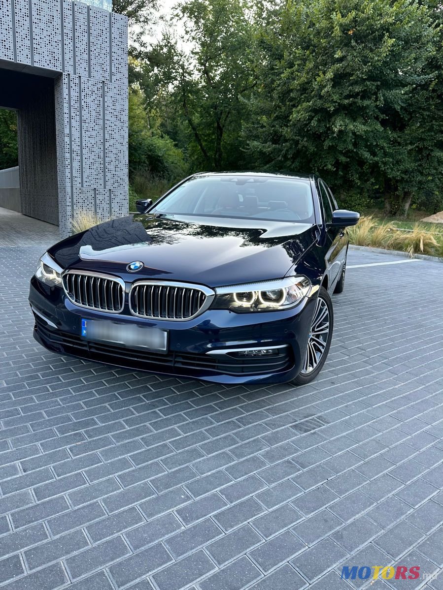 2019' BMW 5 Series photo #2