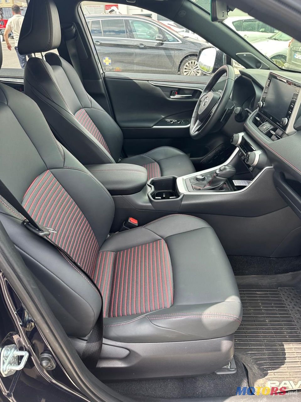 2022' Toyota RAV4 photo #6