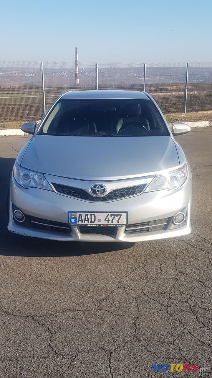 2014' Toyota Camry photo #2