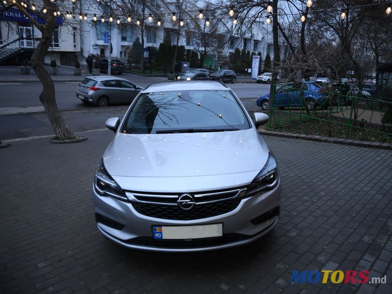 2017' Opel Astra photo #1