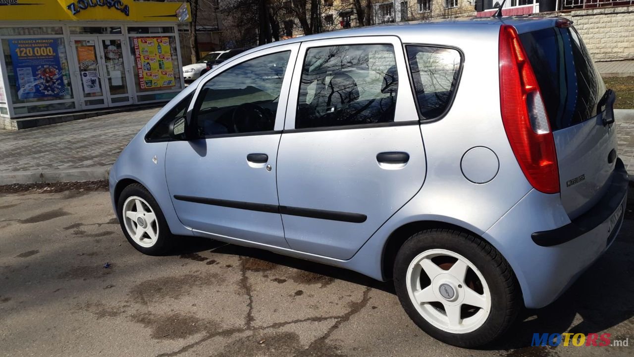 2007' Mitsubishi Colt photo #1