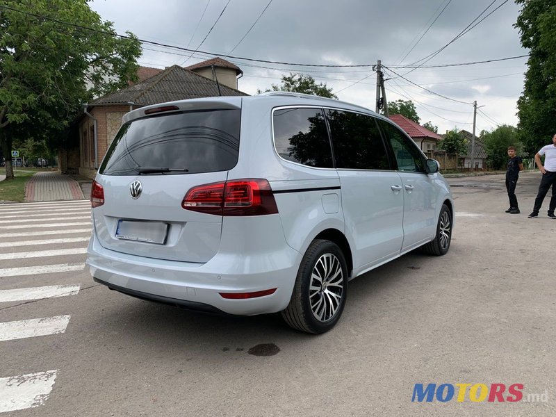 2019' Volkswagen Sharan photo #2