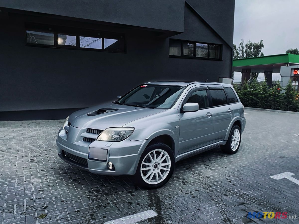 2006' Mitsubishi Outlander photo #5