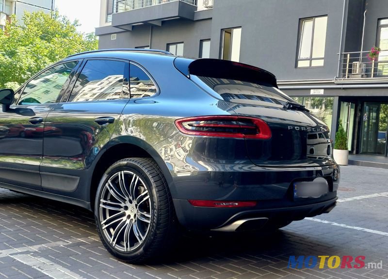 2017' Porsche Macan photo #3