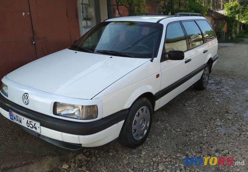 1992' Volkswagen Passat photo #1