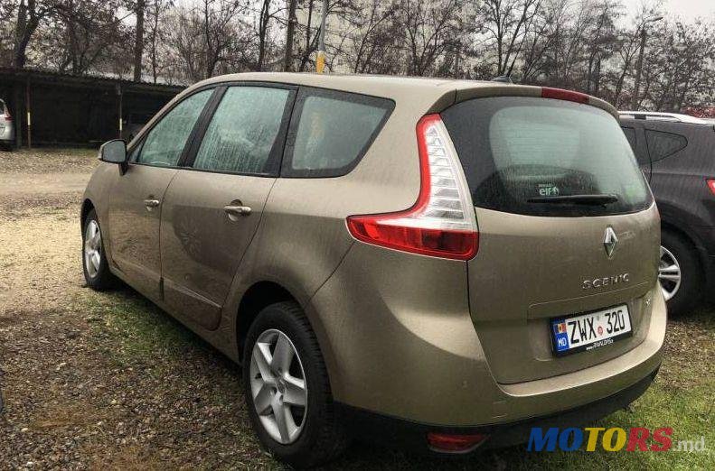 2013' Renault Grand Scenic photo #4