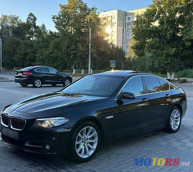 2014' BMW 5 Series photo #1